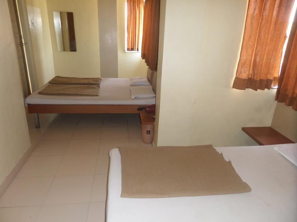 Hotel Sai Ratna Nashik Exterior foto